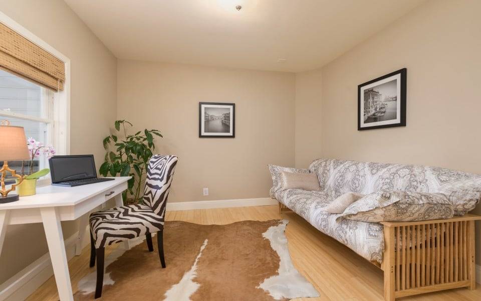 1351 10th Ave Int 0020 960x600