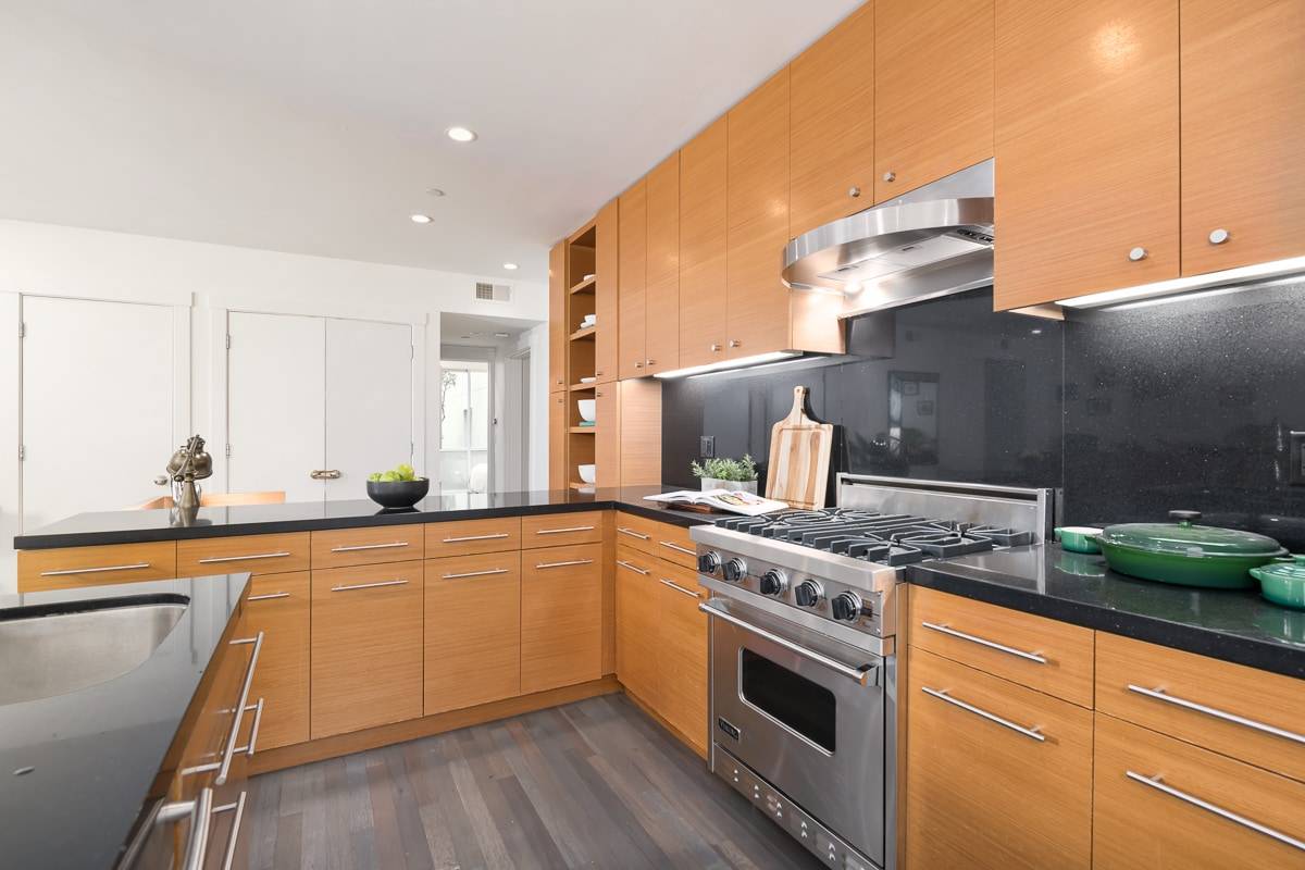 3280 22nd St B SF ext Web 0012 2
