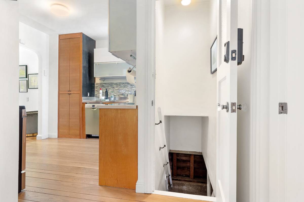 160 Santa Marina St, San Francisco, CA 94110 Bernal Heights Home for Sale Top SF Realtor Listing Agent Danielle Lazier Vivre Real Estate (23)