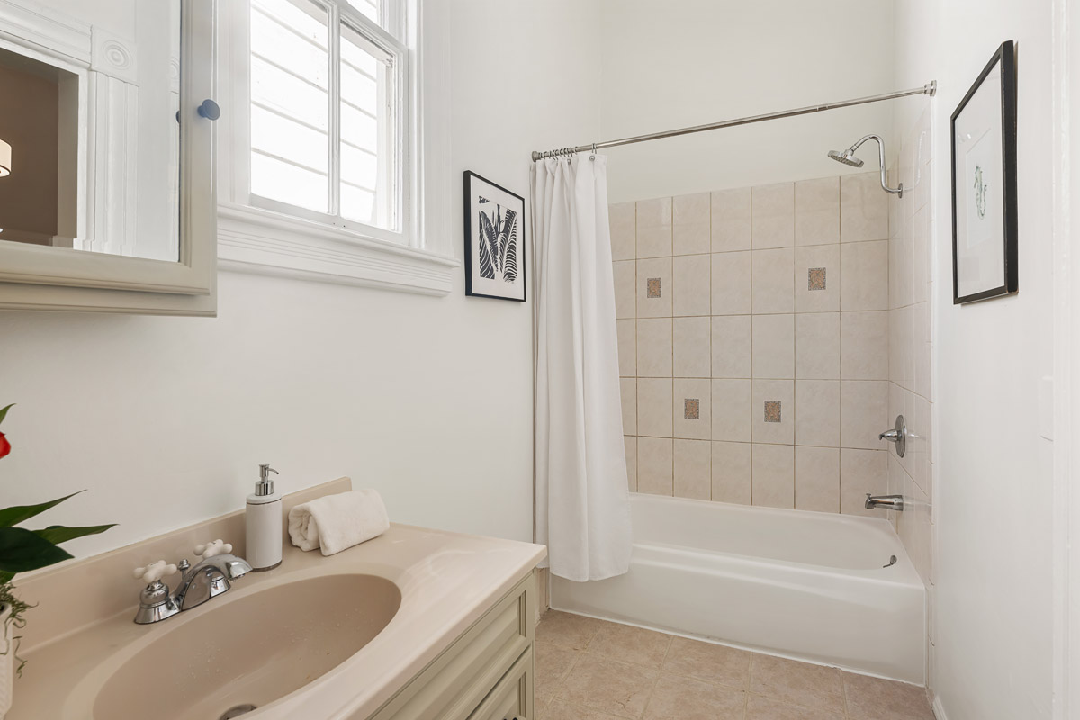 3380 22nd St, San Francisco, CA 94110 victorian condo noe valley mission top SF realtor danielle lazier vivre (19)