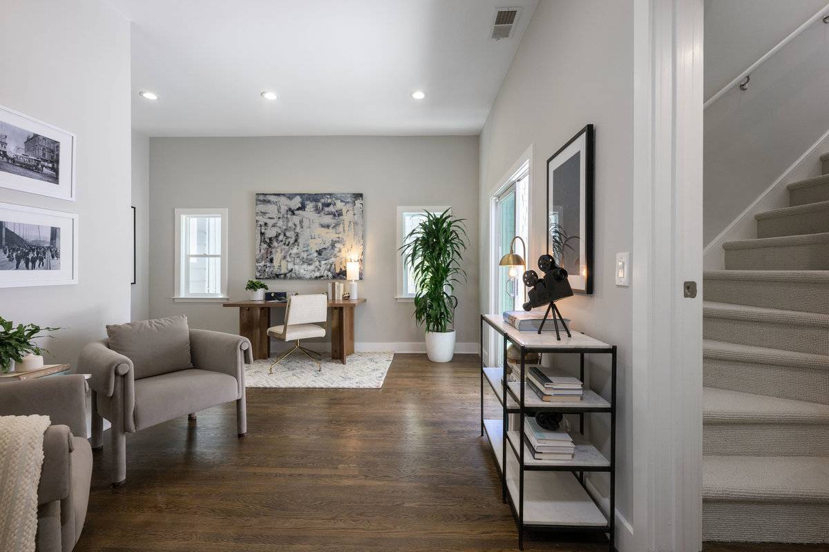 3790 Cesar Chavez St, San Francisco, CA 94110 Victorian home for sale by top Noe Valley real estate agents Danielle Lazier Vivre best SF Realtors (22)