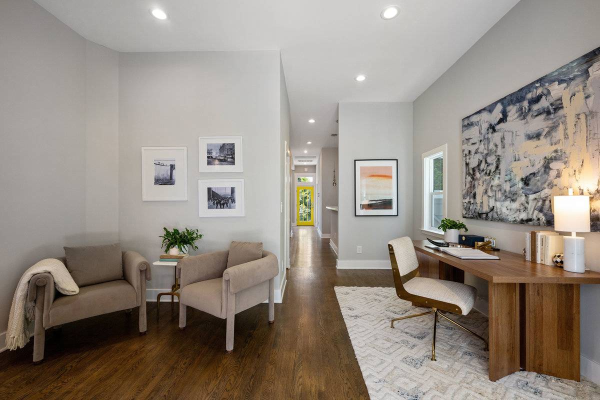 3790 Cesar Chavez St, San Francisco, CA 94110 Victorian home for sale by top Noe Valley real estate agents Danielle Lazier Vivre best SF Realtors (23)