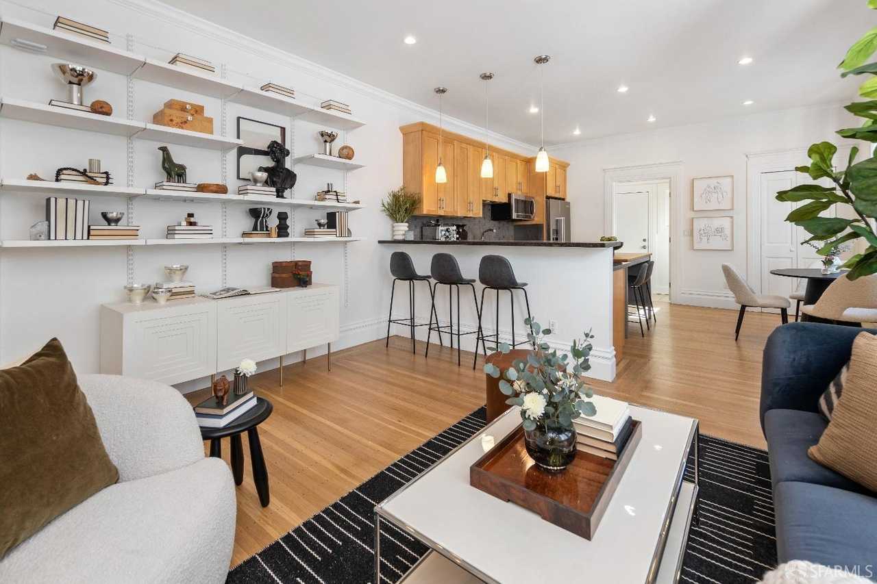 2057 15th St C Photo
