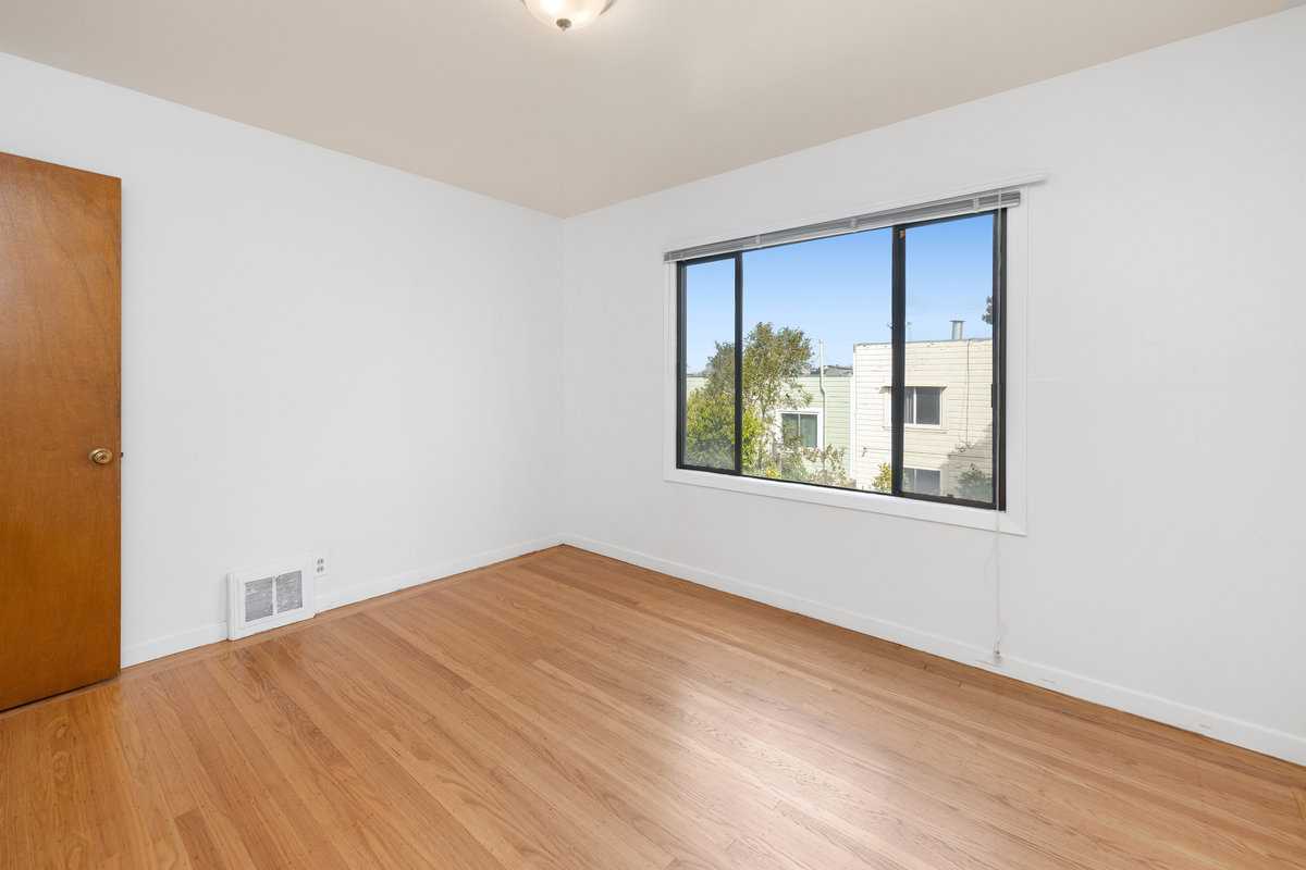 275 Mullen Ave San Francisco CA 94110 bernal heights home for sale top SF realtors Danielle Lazier Vivre real estate agents (16)