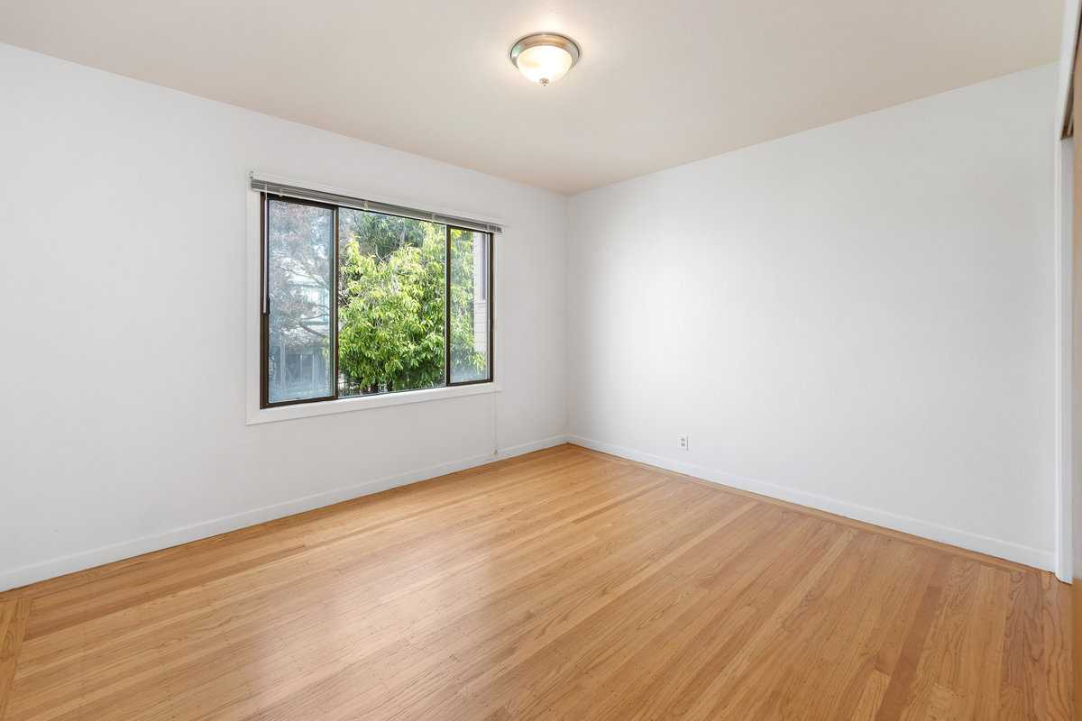275 Mullen Ave San Francisco CA 94110 bernal heights home for sale top SF realtors Danielle Lazier Vivre real estate agents (17)