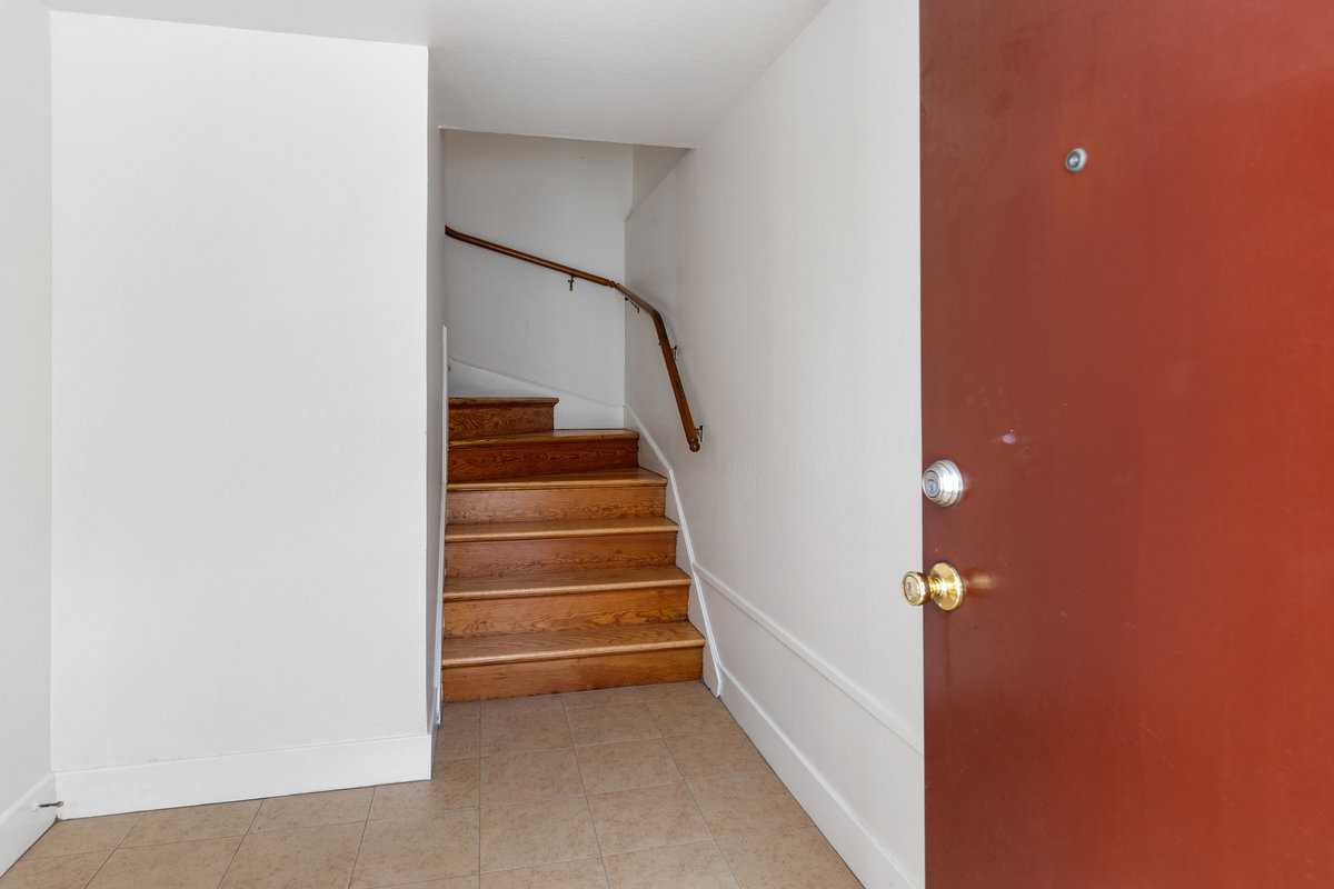 275 Mullen Ave San Francisco CA 94110 bernal heights home for sale top SF realtors Danielle Lazier Vivre real estate agents (2)
