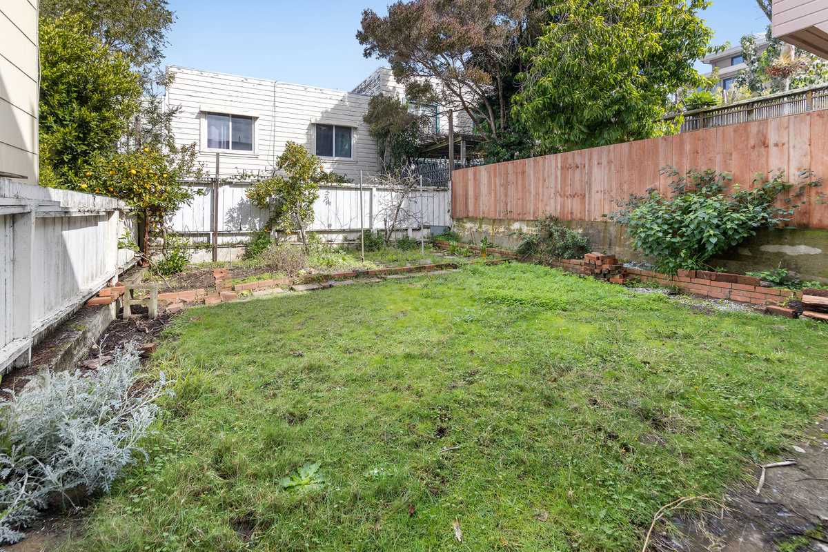 275 Mullen Ave San Francisco CA 94110 bernal heights home for sale top SF realtors Danielle Lazier Vivre real estate agents (25)