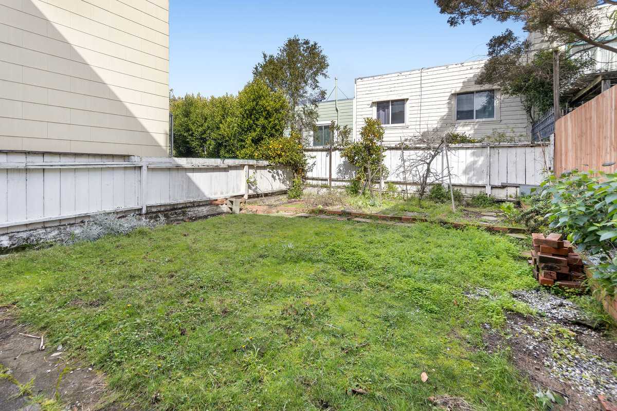 275 Mullen Ave San Francisco CA 94110 bernal heights home for sale top SF realtors Danielle Lazier Vivre real estate agents (26)