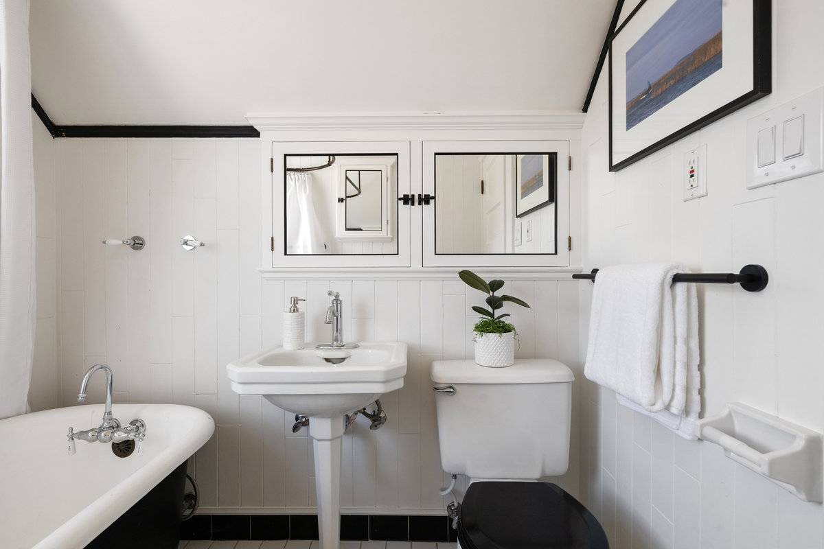 280 Andover St, San Francisco, CA 94110 Bernal Heights Victorian home for sale by best SF realtor agents Danielle Lazier Vivre Real Estate (16)