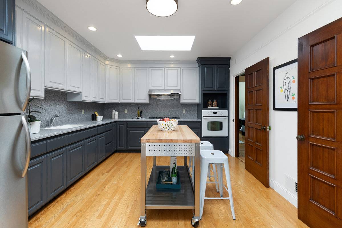 1751 25th Ave San Francisco CA 94122 central sunset home for sale by top listing agent best sf realtors danielle lazier vivre real estate (9)