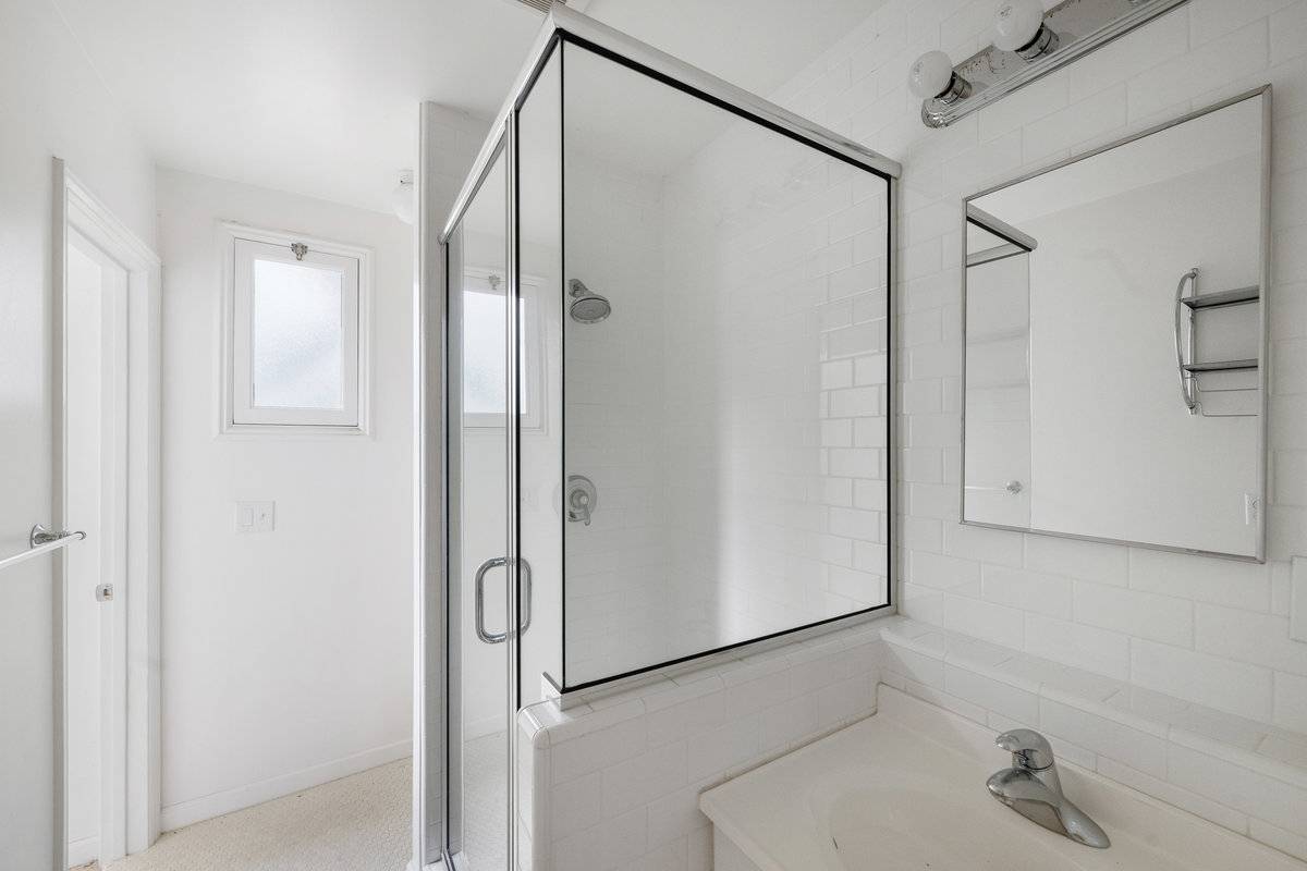 258 260 Jersey St, San Francisco, CA 94114 noe valley duplex investment property home for sale by top sf realtors danielle lazier vivre real estate agents (11)
