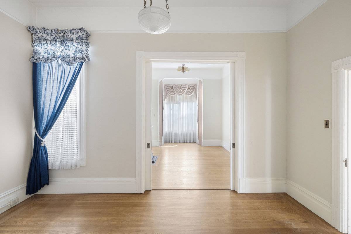 258 260 Jersey St, San Francisco, CA 94114 noe valley duplex investment property home for sale by top sf realtors danielle lazier vivre real estate agents (19)