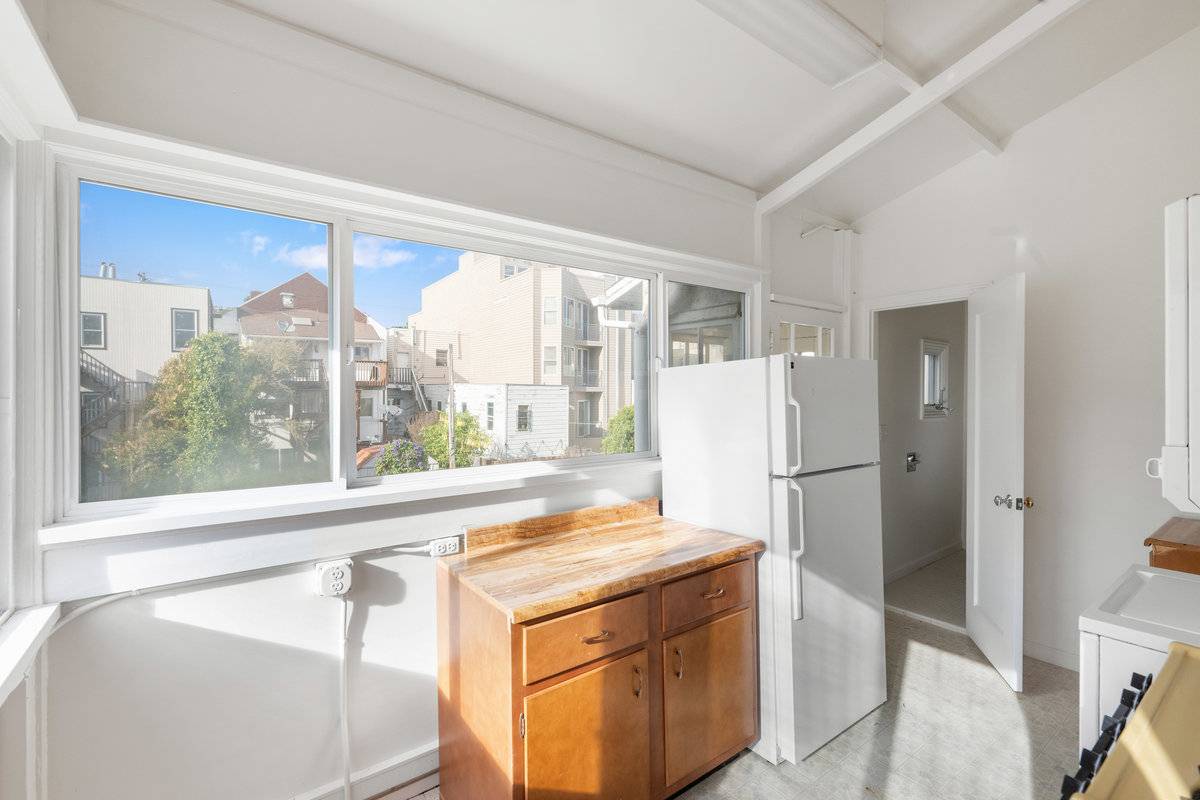 258 260 Jersey St, San Francisco, CA 94114 noe valley duplex investment property home for sale by top sf realtors danielle lazier vivre real estate agents (26)