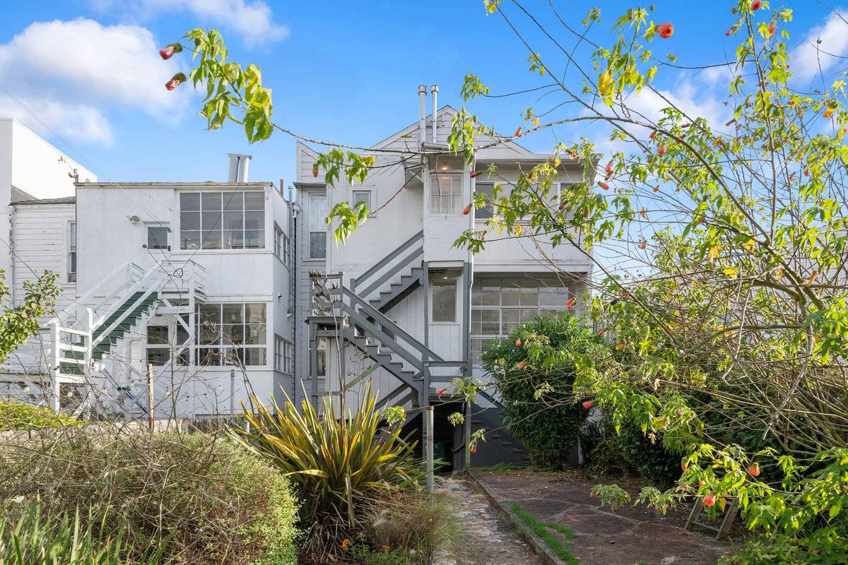 258 260 Jersey St, San Francisco, CA 94114 noe valley duplex investment property home for sale by top sf realtors danielle lazier vivre real estate agents (28)