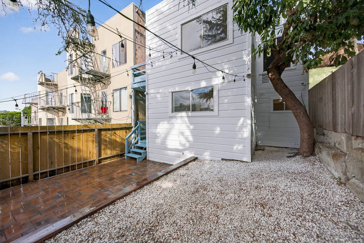 2325 Mariposa St San Francisco Potrero Hill home for sale by top best SF realtor agent Danielle Lazier Vivre real estate (4)