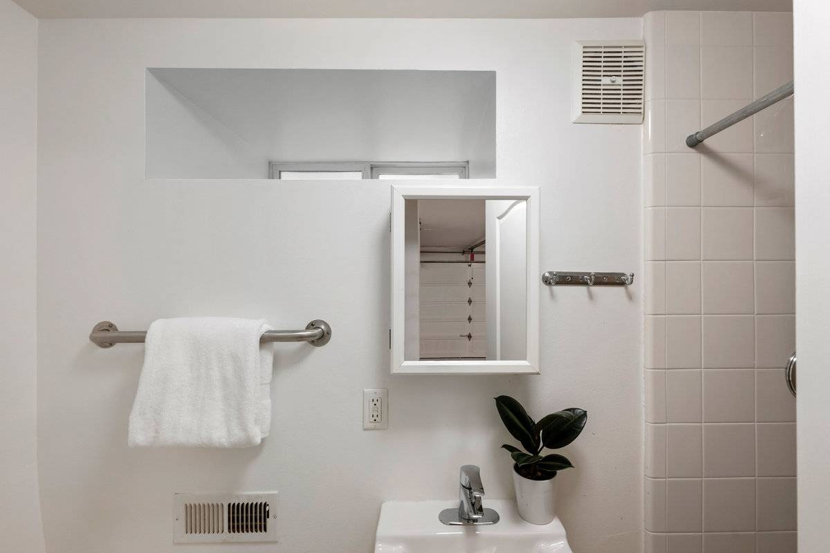 4190 Folsom St, San Francisco, CA 94110 Bernal Heights home for sale by best top SF listing realtor agent Danielle Lazier Vivre Real Estate (20)