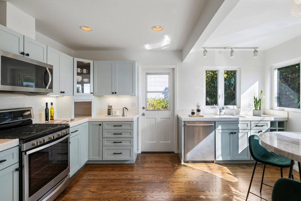 4190 Folsom St, San Francisco, CA 94110 Bernal Heights home for sale by best top SF listing realtor agent Danielle Lazier Vivre Real Estate (8)