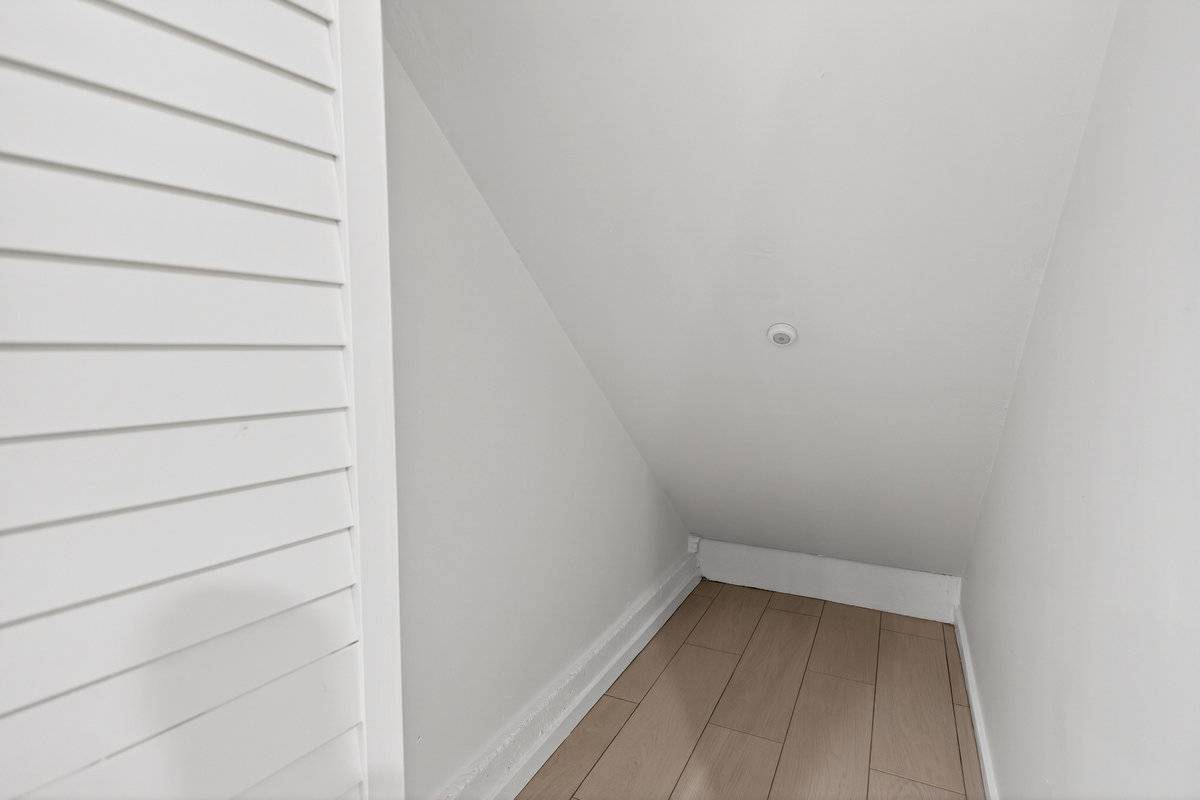 54 Marston Ave, San Francisco, CA 94112 Sunnyside home for sale property listing by top realtor agents Danielle Lazier Vivre Real Estate (35)