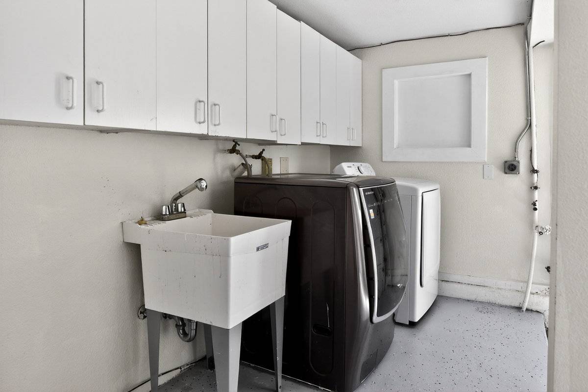 54 Marston Ave, San Francisco, CA 94112 Sunnyside home for sale property listing by top realtor agents Danielle Lazier Vivre Real Estate (36)