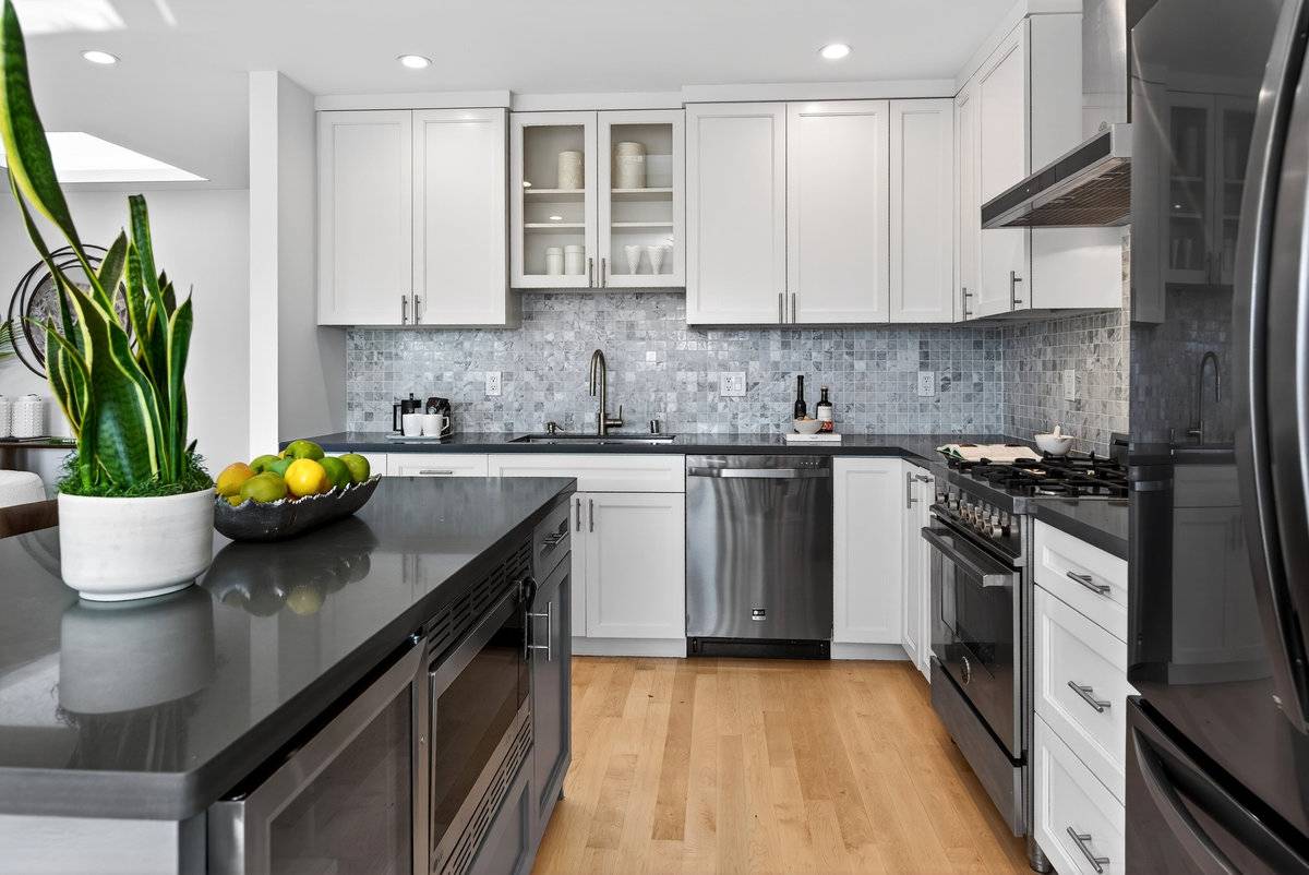 54 Marston Ave, San Francisco, CA 94112 Sunnyside home for sale property listing by top realtor agents Danielle Lazier Vivre Real Estate (7)