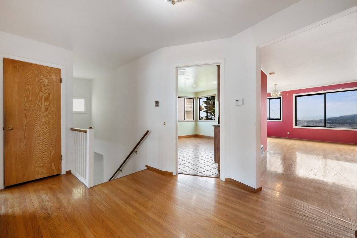 201 Molimo Dr, San Francisco, CA 94127 miraloma park home for sale top SF realtor listing agent danielle lazier vivre real estate (4)