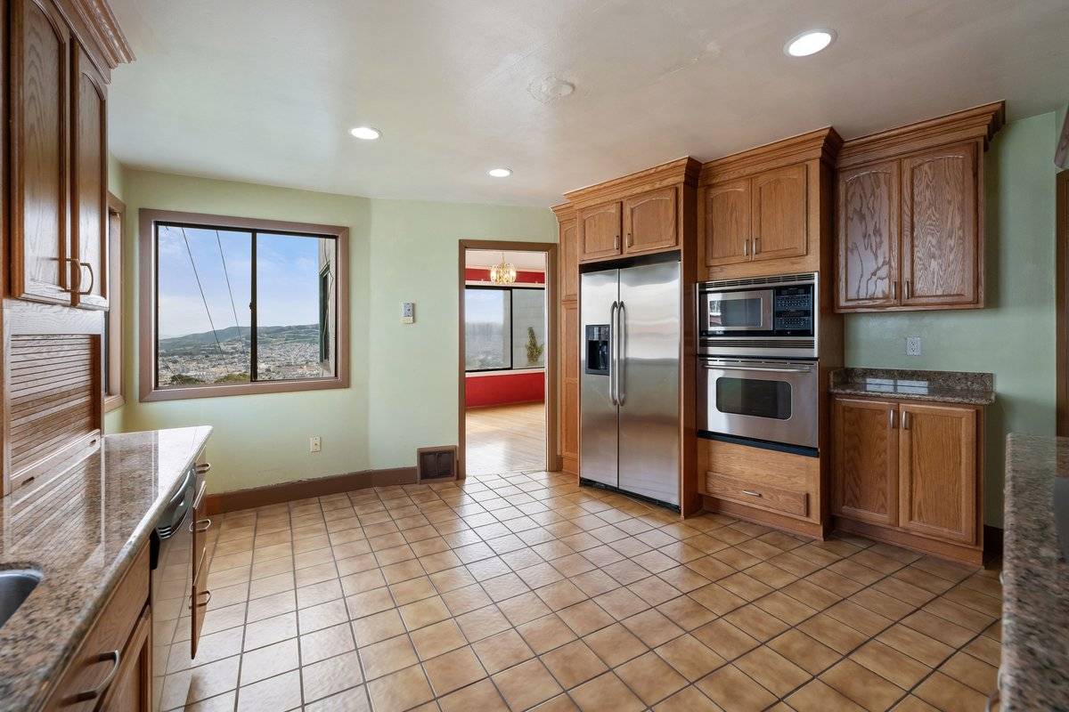 201 Molimo Dr, San Francisco, CA 94127 miraloma park home for sale top SF realtor listing agent danielle lazier vivre real estate (9)