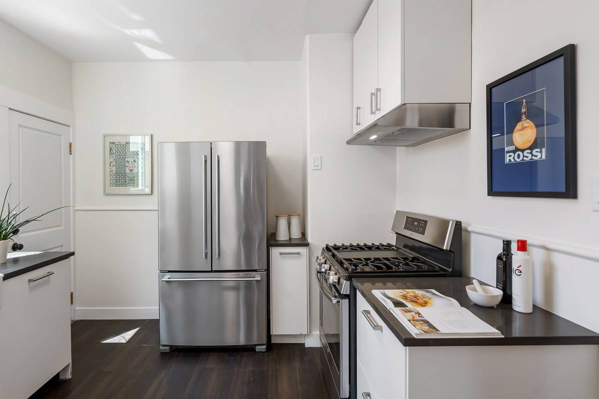 535 40th Ave, San Francisco, CA 94121 outer richmond home for sale by danielle lazier vivre real estate top best sf realtor agents (20)