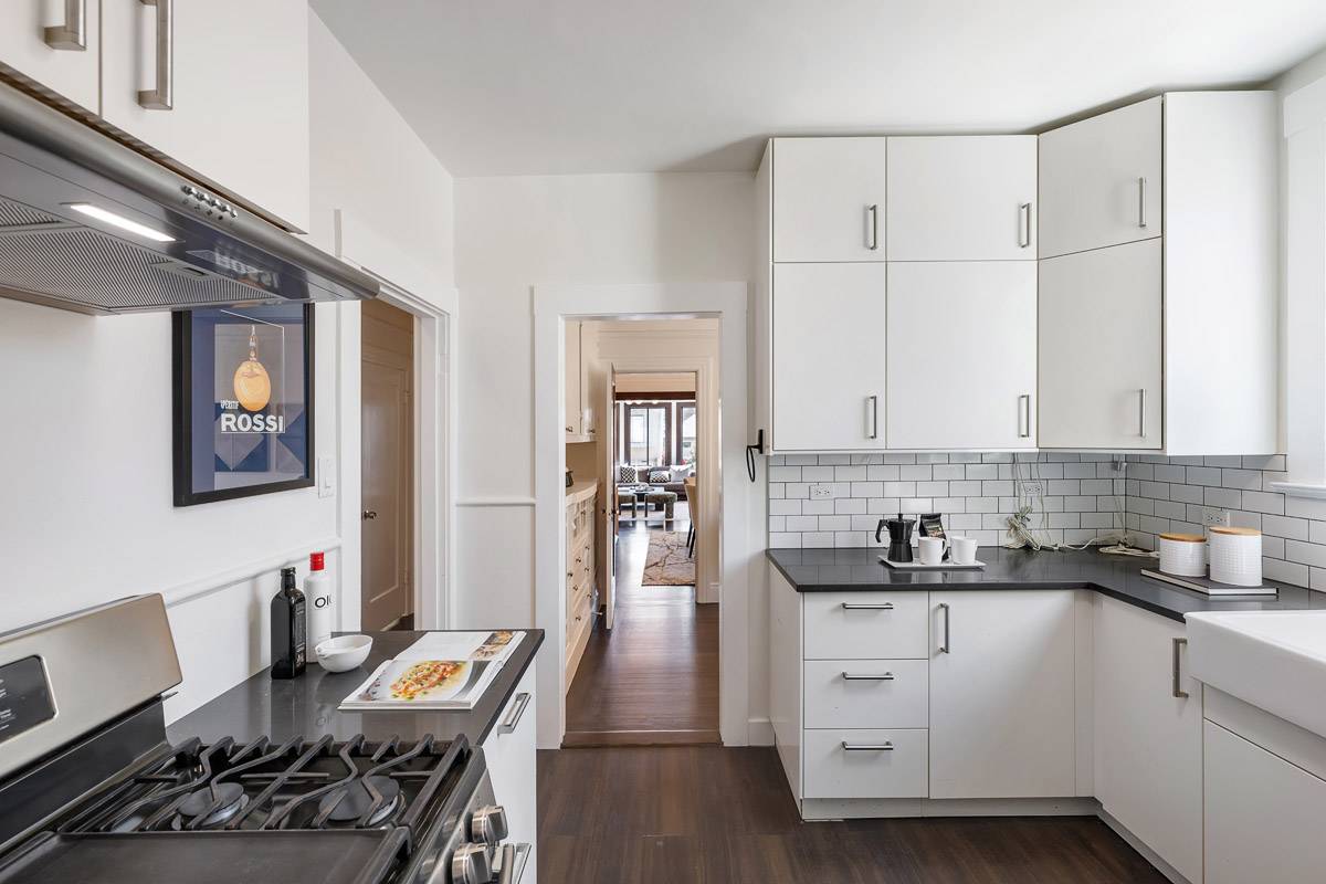 535 40th Ave, San Francisco, CA 94121 outer richmond home for sale by danielle lazier vivre real estate top best sf realtor agents (21)