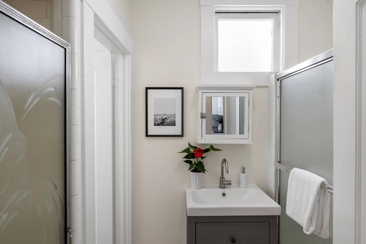 535 40th Ave, San Francisco, CA 94121 outer richmond home for sale by danielle lazier vivre real estate top best sf realtor agents (25)