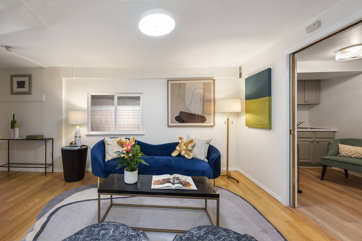 535 40th Ave, San Francisco, CA 94121 outer richmond home for sale by danielle lazier vivre real estate top best sf realtor agents (36)