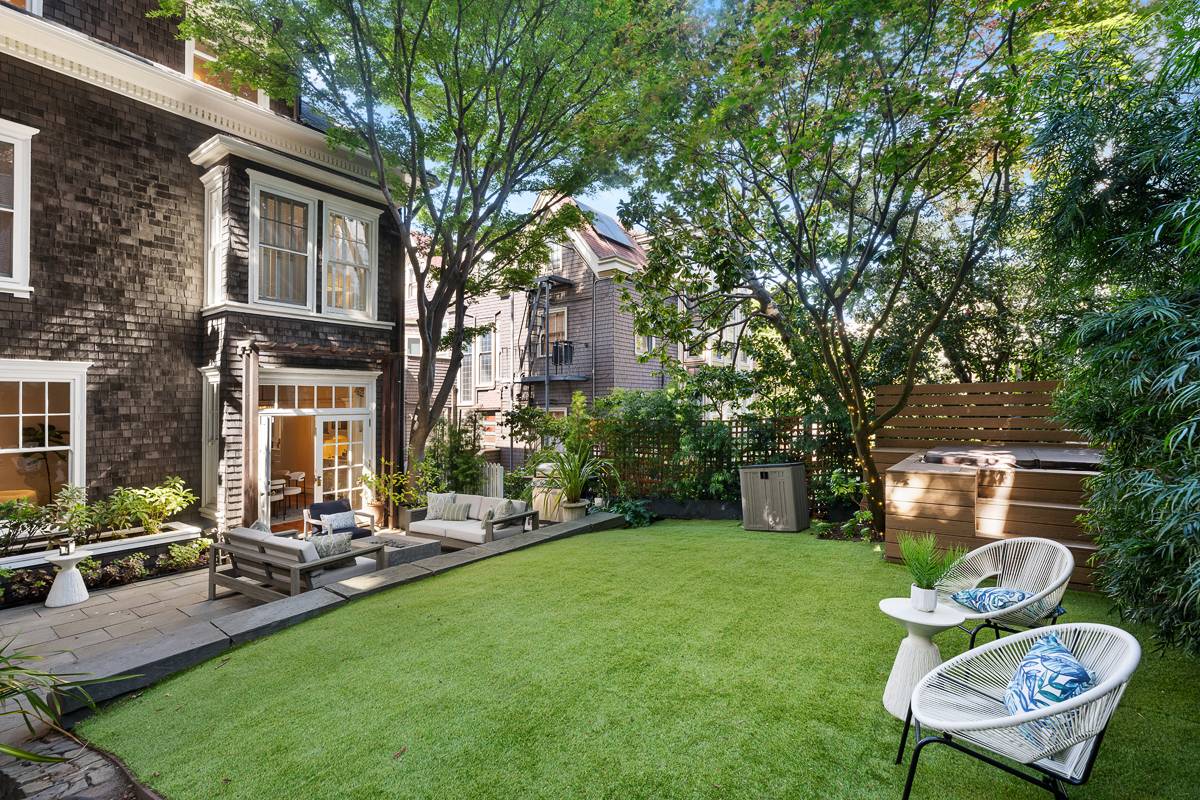 1815 Vallejo St, San Francisco, CA 94123 luxury home for sale pacific heights mansion top sf realtor danielle lazier vivre real estate (126)