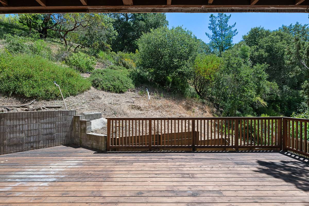 36 Bonnie Brae Dr, Novato, CA 94949 Marin Country Club home for sale by top San Francisco Realtor Danielle Lazier Vivre Real Estate Best SF Agents (15)