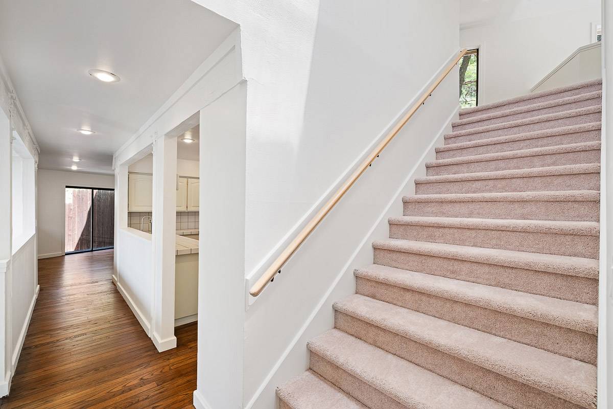 36 Bonnie Brae Dr, Novato, CA 94949 Marin Country Club home for sale by top San Francisco Realtor Danielle Lazier Vivre Real Estate Best SF Agents (18)