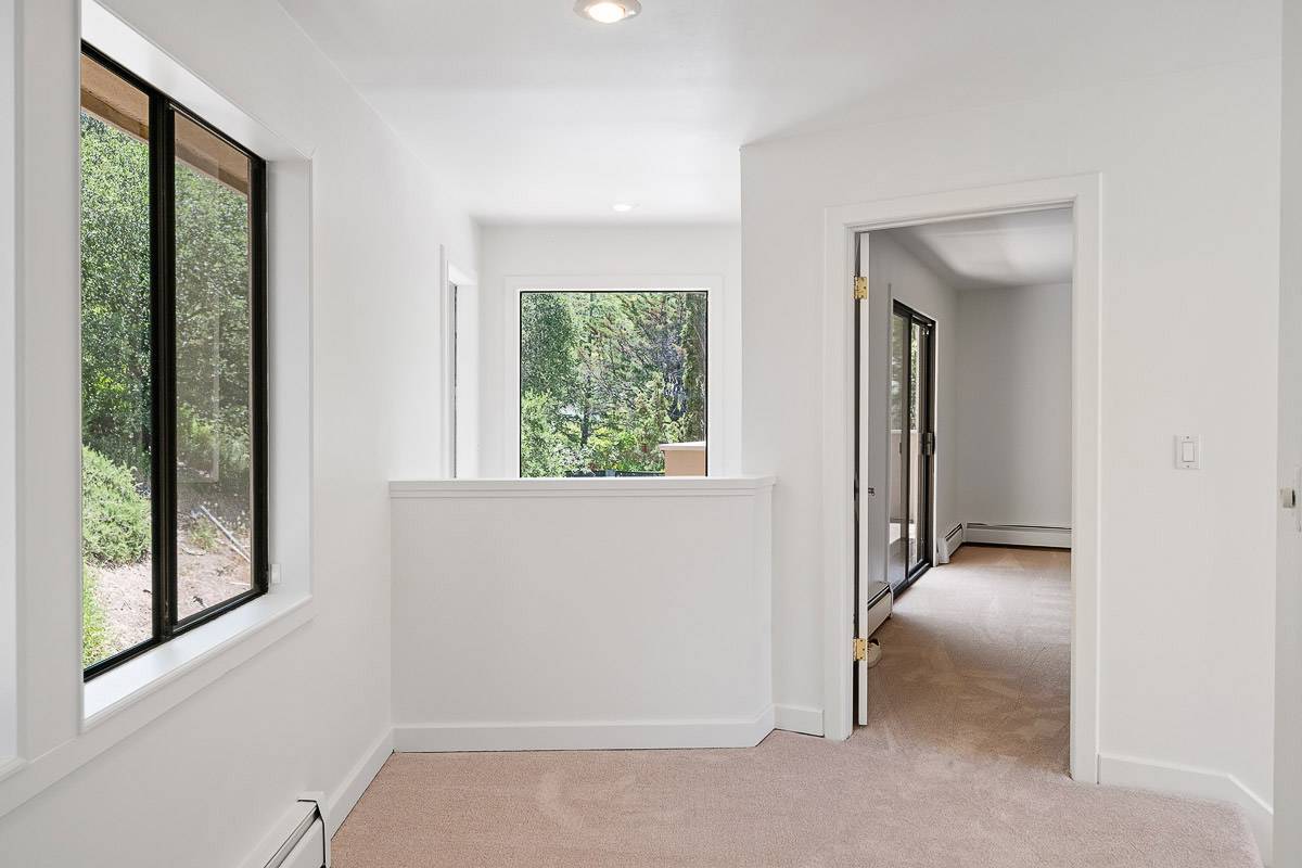 36 Bonnie Brae Dr, Novato, CA 94949 Marin Country Club home for sale by top San Francisco Realtor Danielle Lazier Vivre Real Estate Best SF Agents (19)