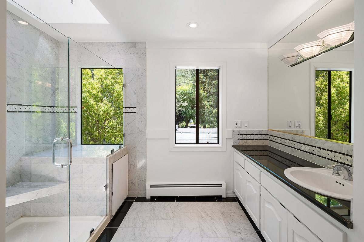 36 Bonnie Brae Dr, Novato, CA 94949 Marin Country Club home for sale by top San Francisco Realtor Danielle Lazier Vivre Real Estate Best SF Agents (23)