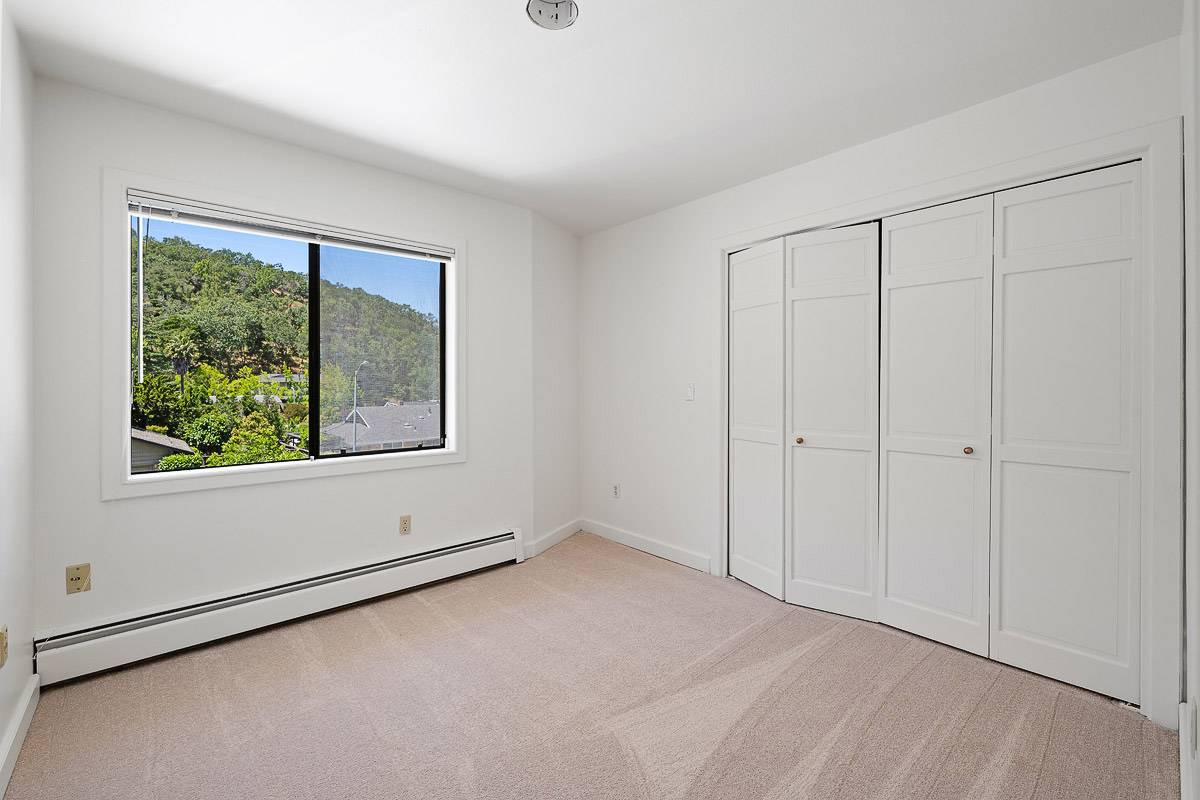 36 Bonnie Brae Dr, Novato, CA 94949 Marin Country Club home for sale by top San Francisco Realtor Danielle Lazier Vivre Real Estate Best SF Agents (27)