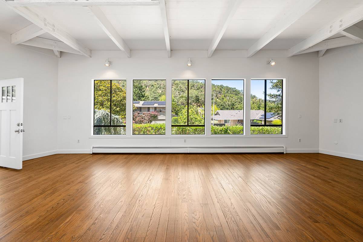36 Bonnie Brae Dr, Novato, CA 94949 Marin Country Club home for sale by top San Francisco Realtor Danielle Lazier Vivre Real Estate Best SF Agents (4)