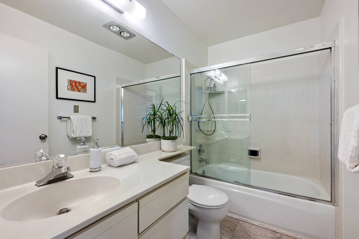 450 San Bruno Ave #2, San Francisco, CA 94110 Potrero Hill Home for Sale Top SF Realtor Best Listing Agent Danielle Lazier Vivre Real Estate (17)