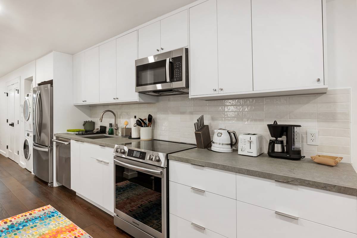 428 27th St Unit A, San Francisco, CA 94131 Noe Valley Modern Victorian Apartment with Private Entrance for Rent (12)