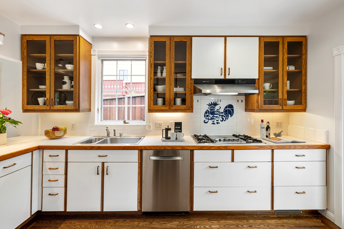 1985 8th Ave, San Francisco, CA 94116 best sf realtor agent danielle lazier vivre (10)