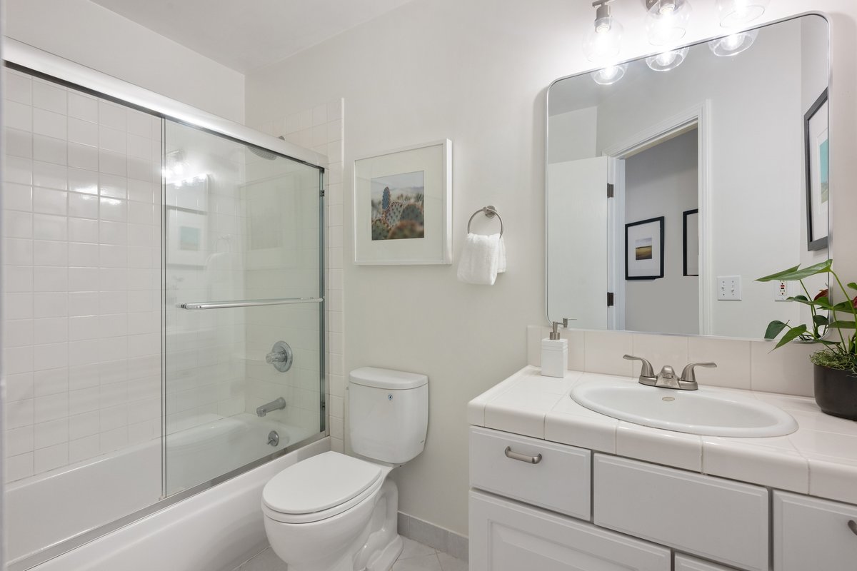 3812A 24th St, San Francisco, CA 94114 Noe Valley condo for sale top SF realtor agent Danielle Lazier Vivre Real Estate (13)