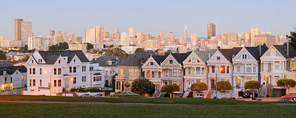 Painted Ladies San Francisco January 2013 panorama 2