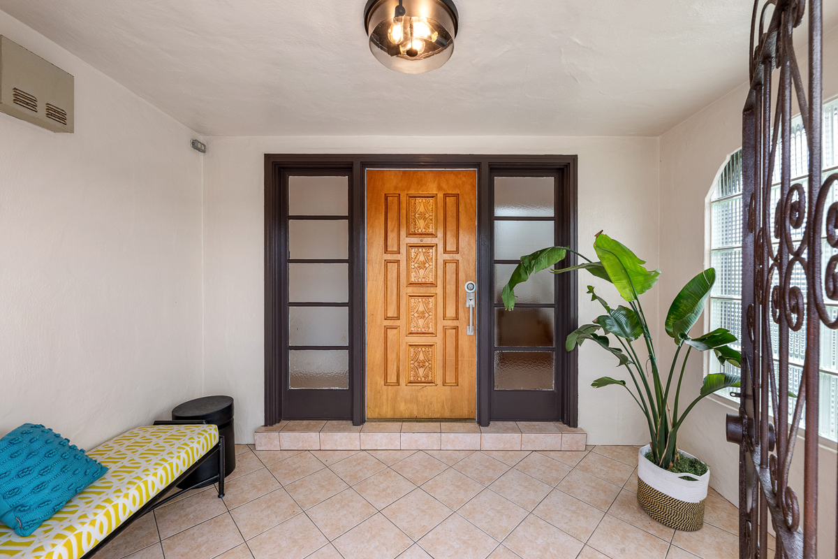 4351 Ulloa St, San Francisco, CA 94116 outer parkside home for sale top sf realtor danielle lazier vivre real estate agents (4)